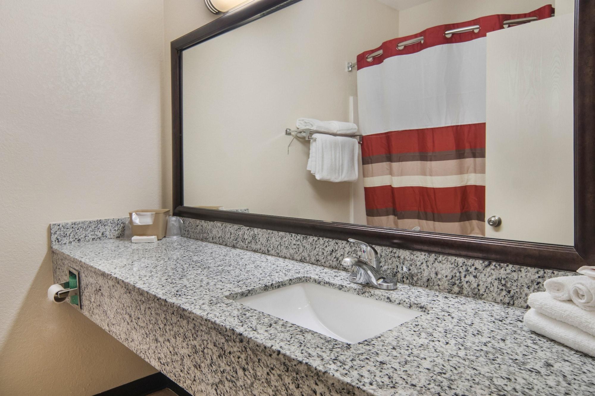 Red Roof Inn Fort Worth - Saginaw Εξωτερικό φωτογραφία